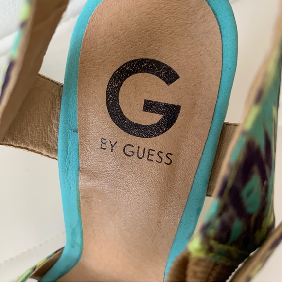 πΊπ¦ New - Guess - Platform Shoes πΊπ¦ - Picture 3 of 6